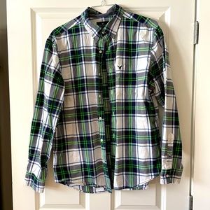 Men’s American Eagle shirt (not flannel). Like new condition.